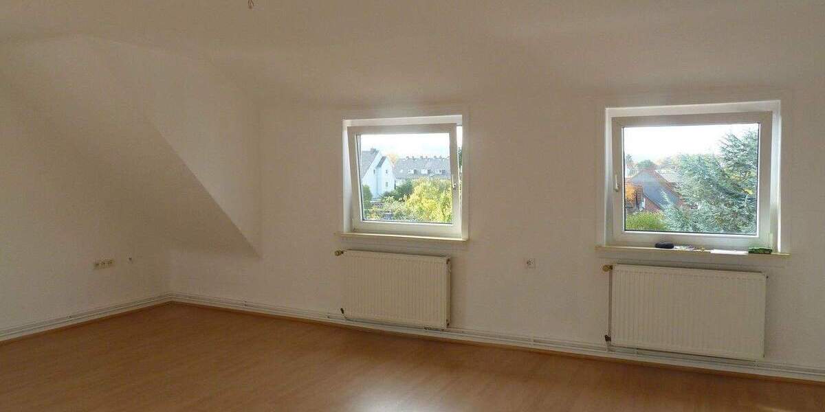 Etagenwohnung Hameln Nordstadt - 3 Zimmer, 81 m&sup2;, 725&euro; | Angebot:25752905