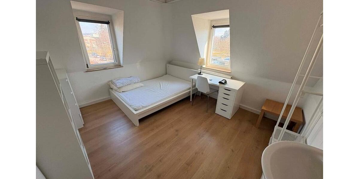 Wohnen auf Zeit Bayreuth Bernecker Straße / Insel / Riedelsberg - 14 Zimmer, 310 m&sup2;, 465&euro; | Angebot:26443213