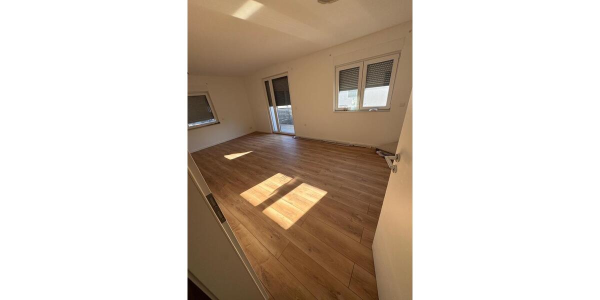 Erdgeschoßwohnung Gerlingen - 3 Zimmer, 71 m&sup2;, 1.350&euro; | Angebot:26143208