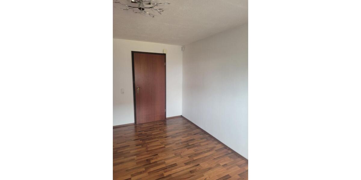 Gemütliche 2,5-Zimmer-Wohnung, teilmöbliert 2.5 zimmer