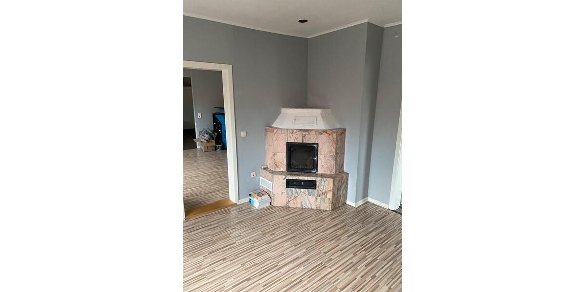 Dachgeschoßwohnung Neumünster - 3 Zimmer, 95 m&sup2;, 850&euro; | Angebot:24564033