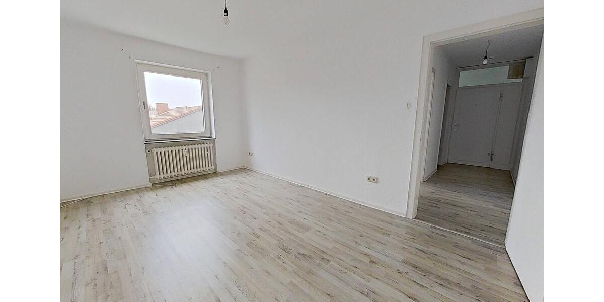 **Helle 2-Zimmer-Wohnung mit Einbauküche und Badewanne** 2 zimmer