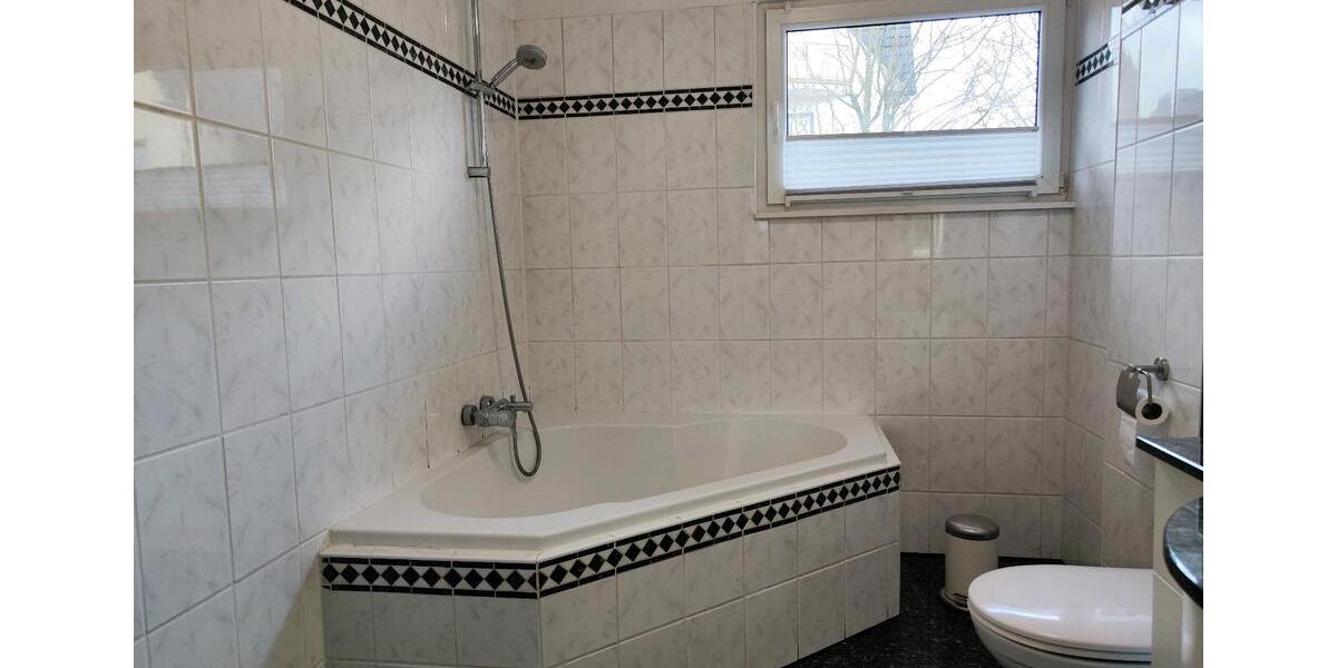 Etagenwohnung Seevetal - 3 Zimmer, 145 m&sup2;, 2.150&euro; | Angebot:26044093