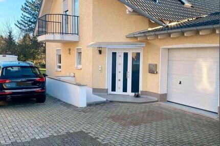 Wohnung Stadtallendorf - 3 Zimmer, 100 m&sup2;, 900&euro; | Angebot:24867347