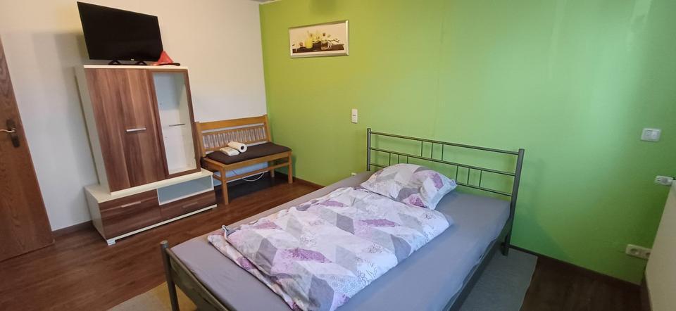 StundenZimmer mit Bad