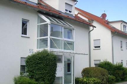 Schöne 2-Zi.-DG-Whg. mit Balkon + EBK in Leonberg 2 zimmer