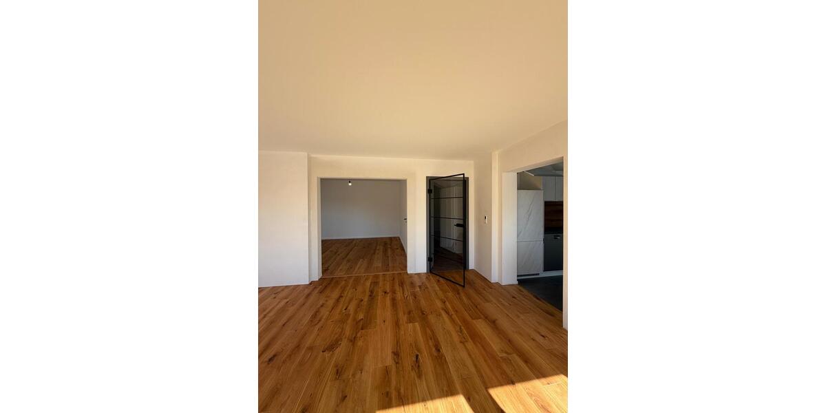 Dachgeschoßwohnung Meißner - 4 Zimmer, 97 m&sup2;, 780&euro; | Angebot:26348423
