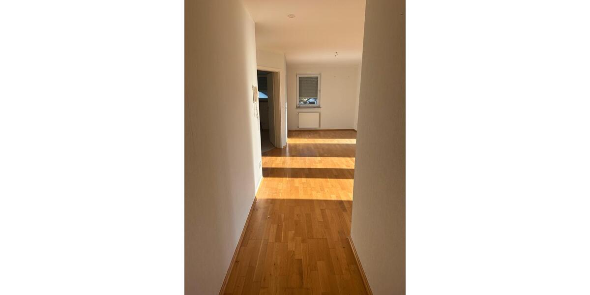 Dachgeschoßwohnung Koblenz Karthause - 3 Zimmer, 140 m&sup2;, 850&euro; | Angebot:24674540