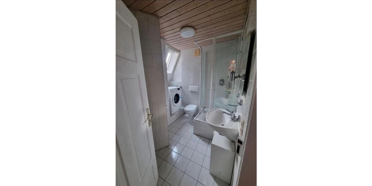 Etagenwohnung Stuttgart Luginsland - 4 Zimmer, 105 m&sup2;, 540&euro; | Angebot:24857305