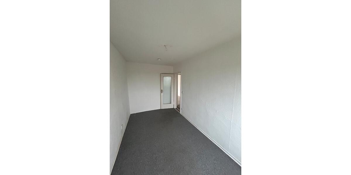 Etagenwohnung Klostermansfeld - 3 Zimmer, 61 m&sup2;, 320&euro; | Angebot:24385499