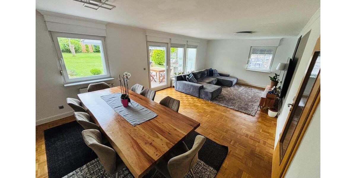 Einfamilienhaus Homberg (Efze) - 5 Zimmer, 180 m&sup2;, 1.500&euro; | Angebot:25964508