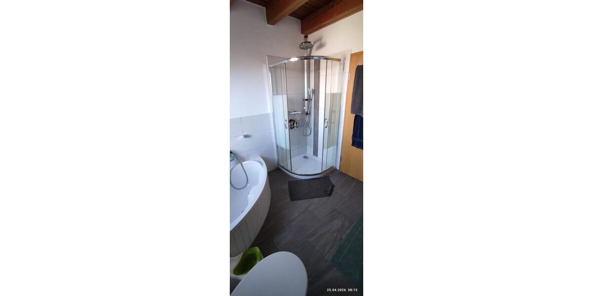 Dachgeschoßwohnung Üchtelhausen - 4 Zimmer, 140 m&sup2;, 900&euro; | Angebot:26506554