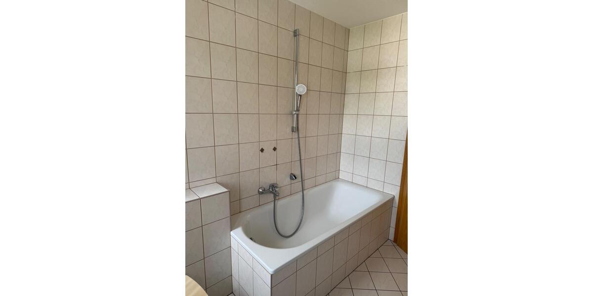 Etagenwohnung Hartmannsdorf - 1 Zimmer, 43 m&sup2;, 270&euro; | Angebot:26504583