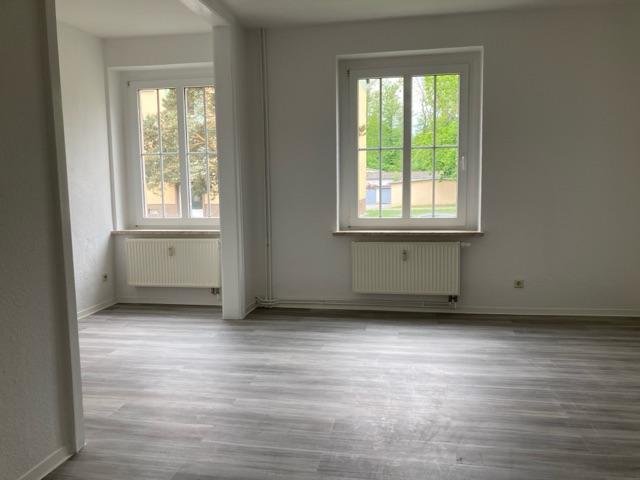 Etagenwohnung Dessau-Roßlau Brambach - 3 Zimmer, 83 m&sup2;, 480&euro; | Angebot:26561560