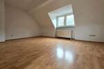 Gemütliche, renovierte 2,5-Zimmer-Wohnung im Dachgeschoss 2 zimmer