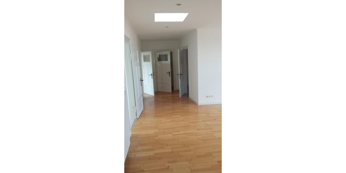 Dachgeschoßwohnung Elmshorn - 2 Zimmer, 60 m&sup2;, 750&euro; | Angebot:26680083