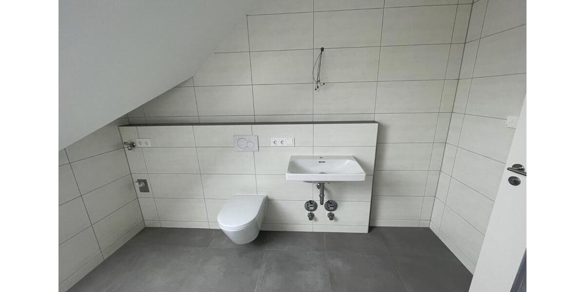 Dachgeschoßwohnung Essenbach - 4 Zimmer, 92 m&sup2;, 1.150&euro; | Angebot:26252392
