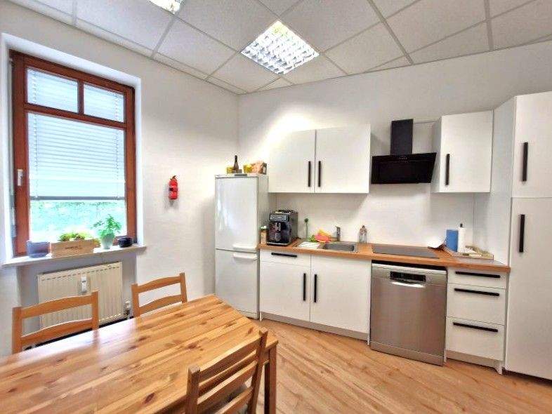 Gewerbeobjekt Rosenheim Süd - 3 Zimmer, 98 m&sup2;, 1.035&euro; | Angebot:25696949