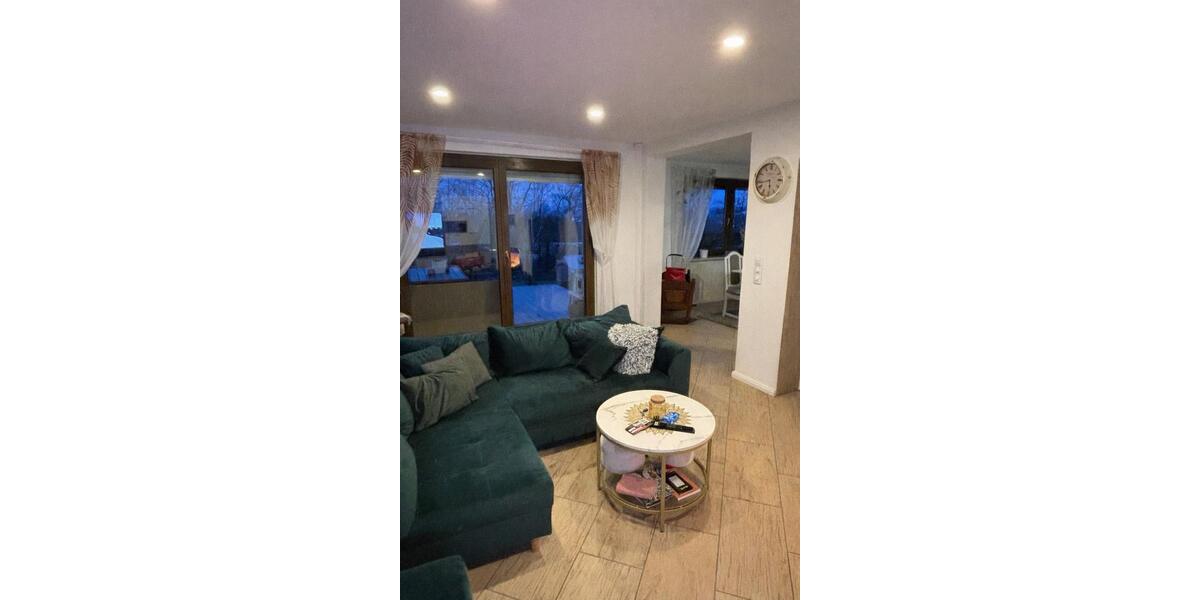 Einfamilienhaus Neuenmarkt - 3 Zimmer, 89 m&sup2;, 1.200&euro; | Angebot:25640618