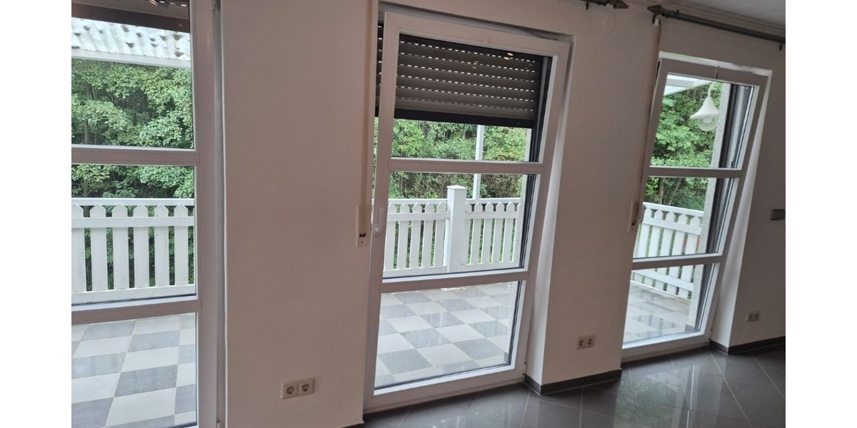 Gepflegte, großzügige 2-Etagen-Wohnung mit Kamin & Carport zu vermieten – wohnen wie im eigenen Haus - Maisonettenwohnung Gonbach Rheinland-Pfalz | Angebot:24409001