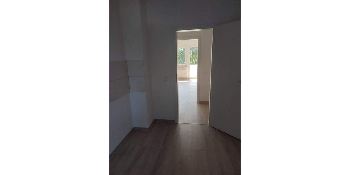 Etagenwohnung Gröningen Großalsleben - 3 Zimmer, 64 m&sup2;, 320&euro; | Angebot:24807925