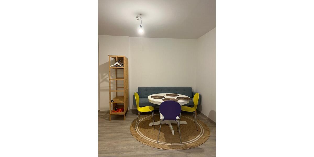Etagenwohnung Tirschenreuth - 3 Zimmer, 130 m&sup2;, 910&euro; | Angebot:26056577