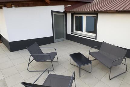 ZKB Wohnung mit eigener Terrasse 1 zimmer