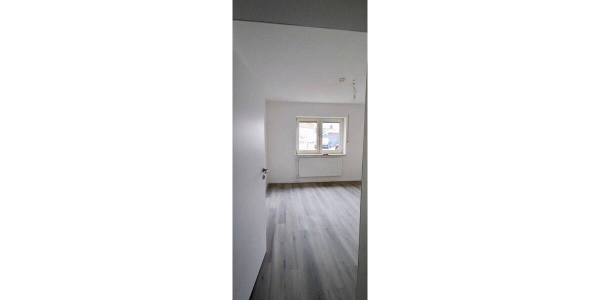 Etagenwohnung Paderborn OT Schloß Neuhaus Schloß Neuhaus - 3 Zimmer, 63 m&sup2;, 880&euro; | Angebot:26762622