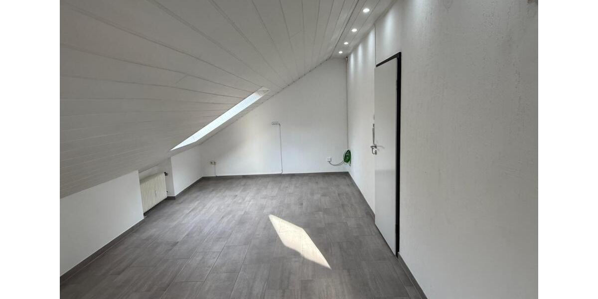 Dachgeschoßwohnung Elsdorf - 1 Zimmer, 45 m&sup2;, 575&euro; | Angebot:24690344