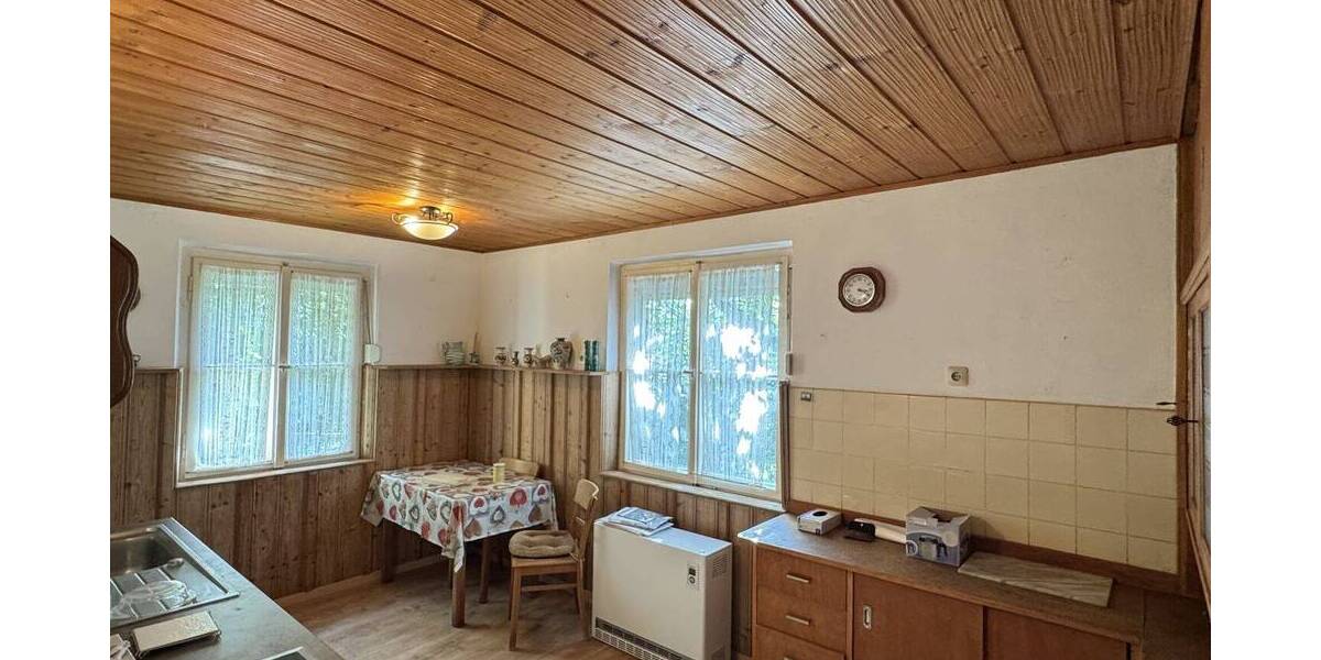 Einfamilienhaus Weisendorf / Oberlindach Oberlindach - 9 Zimmer, 205 m&sup2;, 1.595&euro; | Angebot:24028426