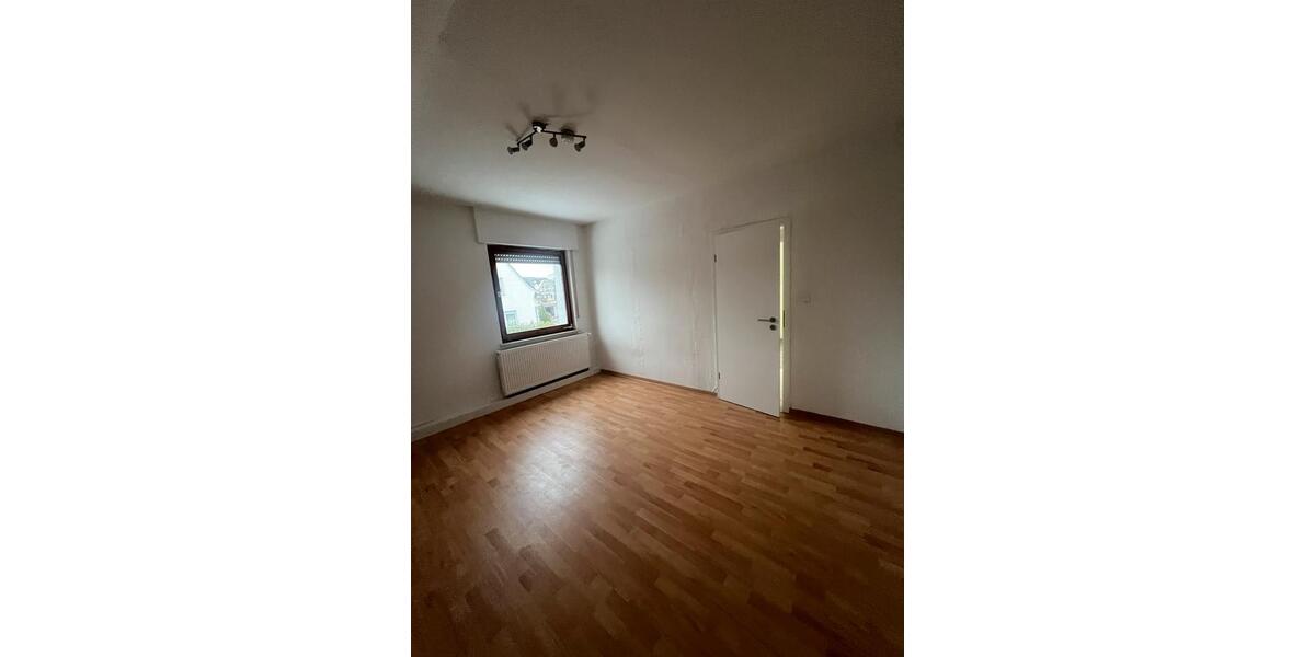 Dachgeschoßwohnung Löhne - 3 Zimmer, 100 m&sup2;, 1.000&euro; | Angebot:24818729