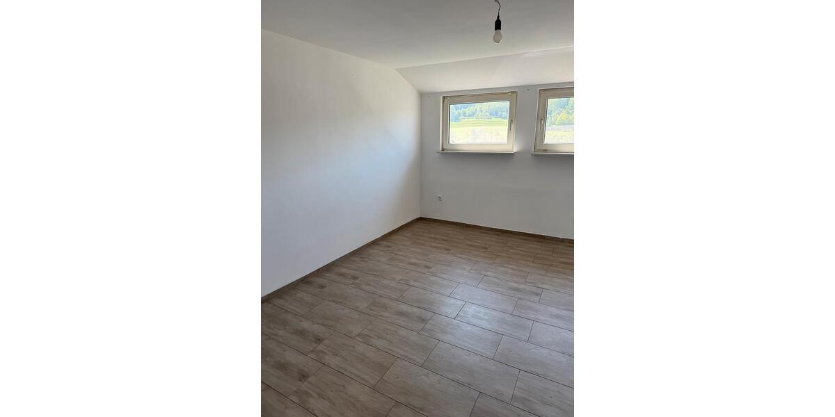 Dachgeschoßwohnung Wilnsdorf - 3 Zimmer, 75 m&sup2;, 620&euro; | Angebot:26517424