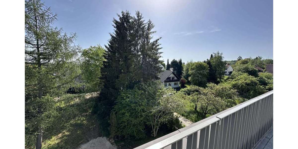 Etagenwohnung Laichingen - 4 Zimmer, 132 m&sup2;, 1.980&euro; | Angebot:26050247