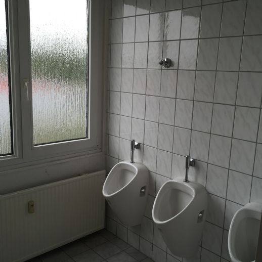 Büro oder Schulungsräume neben Kaufland, viele Parkplätze 15 zimmer