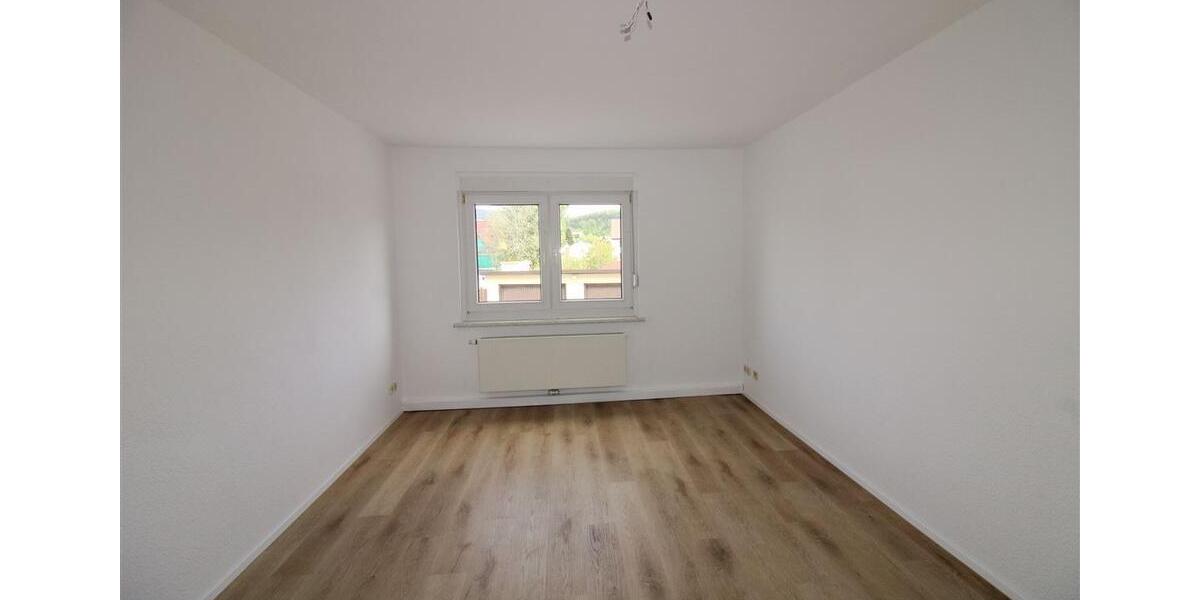 Erdgeschoßwohnung Zella-Mehlis Mehlis - 3.5 Zimmer, 71 m&sup2;, 550&euro; | Angebot:26494564