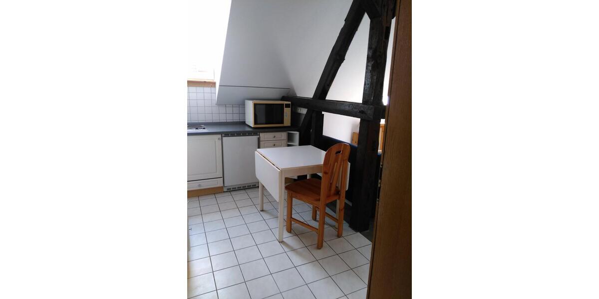 Dachgeschoßwohnung Stendal - 1 Zimmer, 30 m&sup2;, 300&euro; | Angebot:25229332