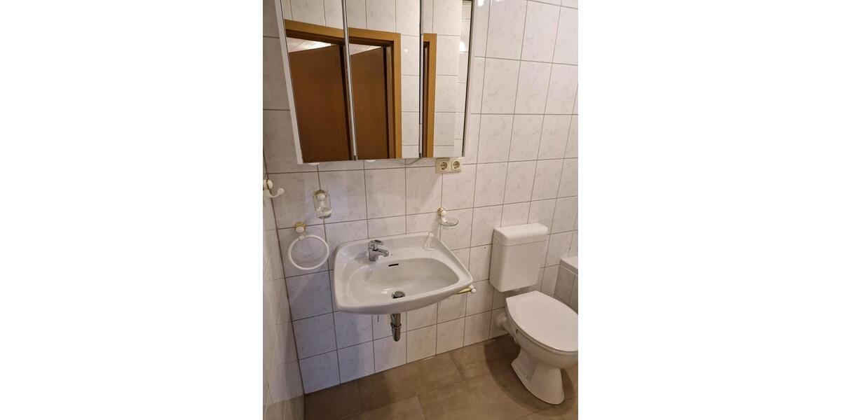 Etagenwohnung Lalling - 1 Zimmer, 24 m&sup2;, 260&euro; | Angebot:24787434
