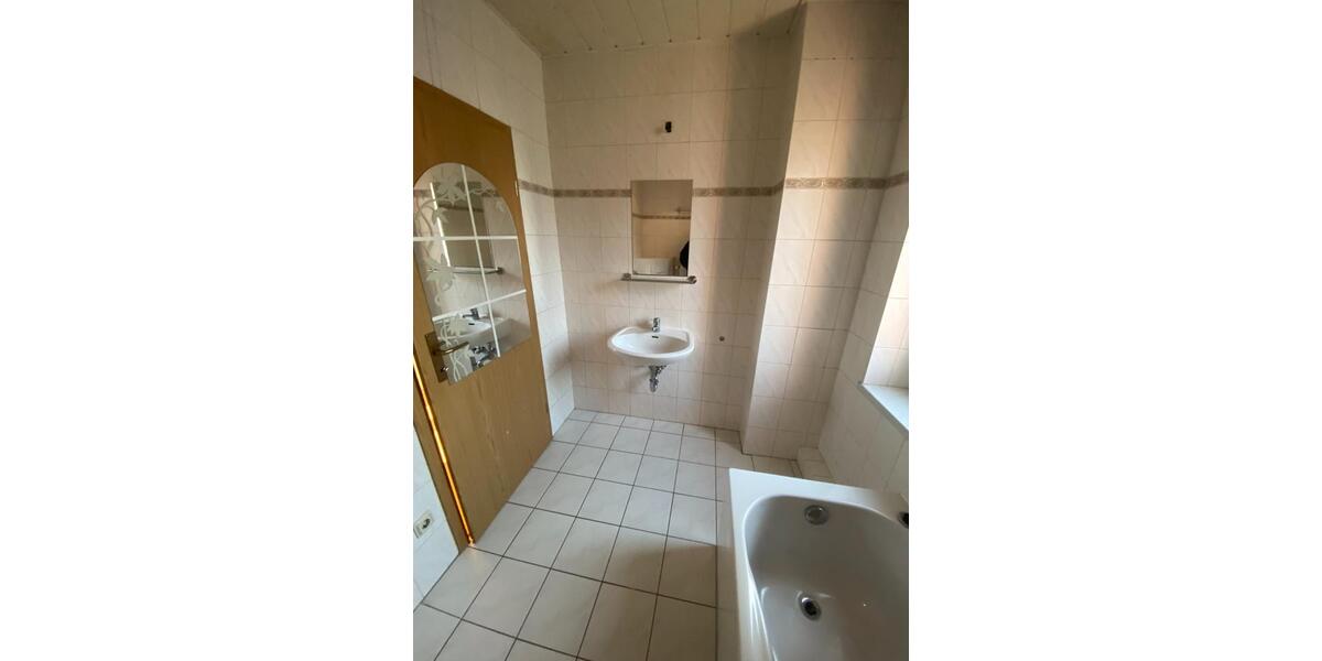 Etagenwohnung Weißwasser (Oberlausitz) - 1 Zimmer, 38 m&sup2;, 240&euro; | Angebot:24768005