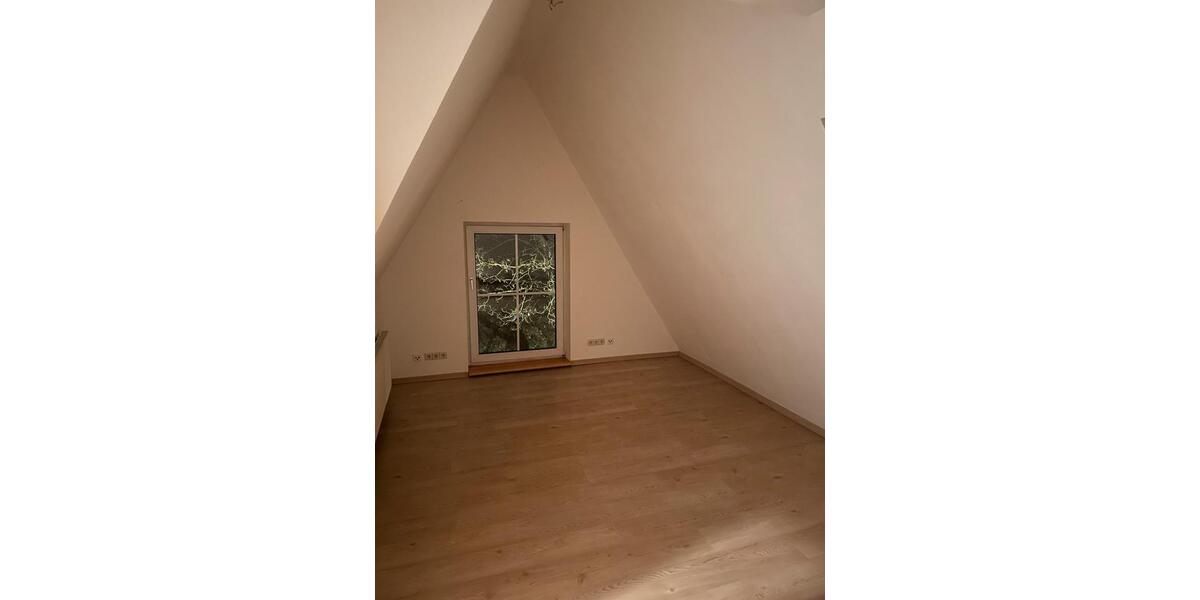 Dachgeschoßwohnung Schmallenberg - 2 Zimmer, 78 m&sup2;, 550&euro; | Angebot:25764253