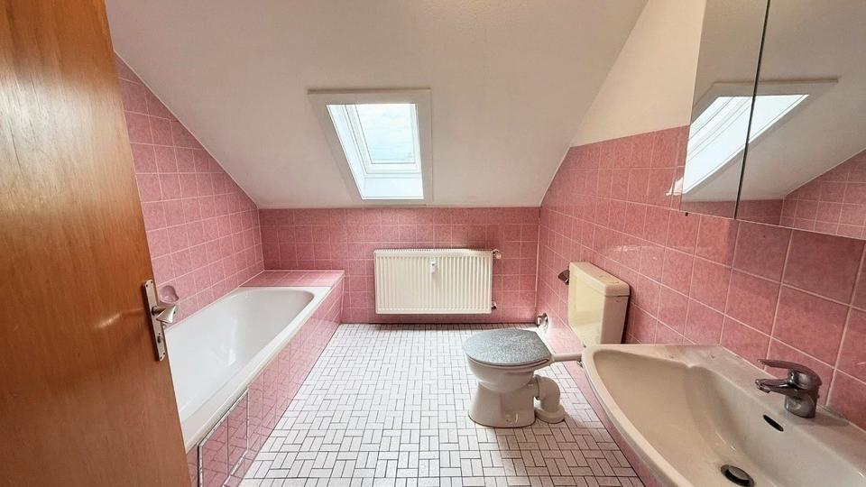 Dachgeschoßwohnung Mühlacker - 2 Zimmer, 54 m&sup2;, 620&euro; | Angebot:26610124