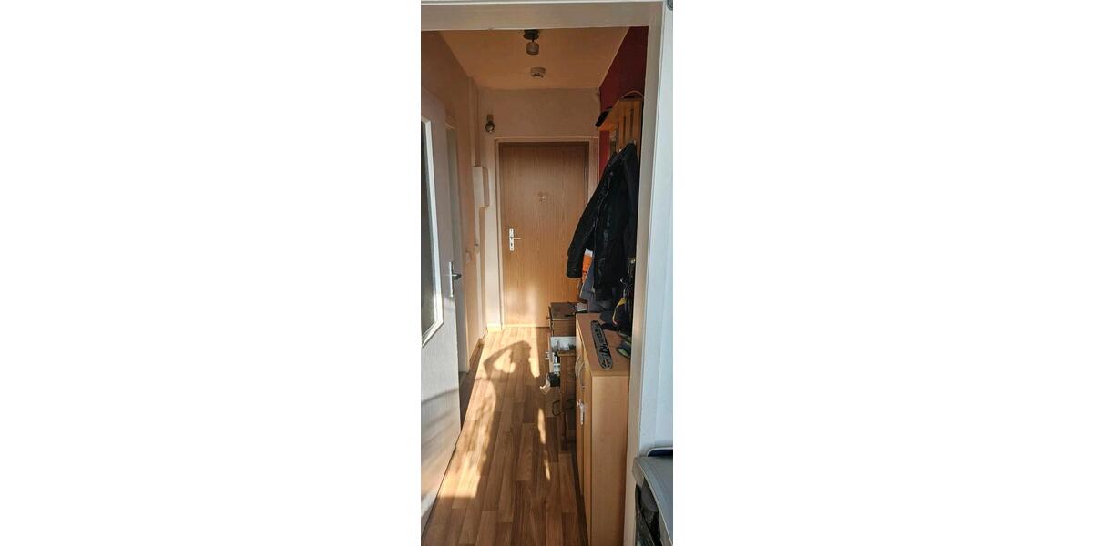 Dachgeschoßwohnung Stavenhagen - 1.5 Zimmer, 35 m&sup2;, 400&euro; | Angebot:26409862