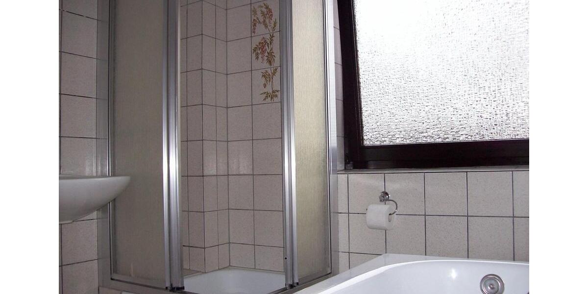 Erdgeschoßwohnung Uetersen - 3 Zimmer, 84 m&sup2;, 770&euro; | Angebot:25190946