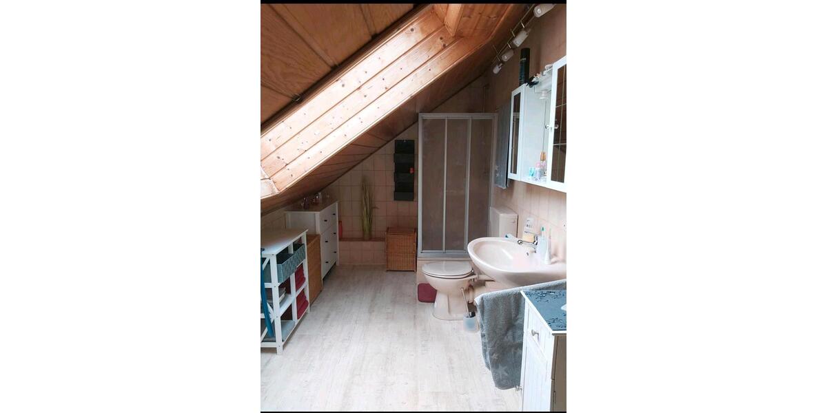 Dachgeschoßwohnung Schriesheim - 2 Zimmer, 80 m&sup2;, 1.150&euro; | Angebot:26030776