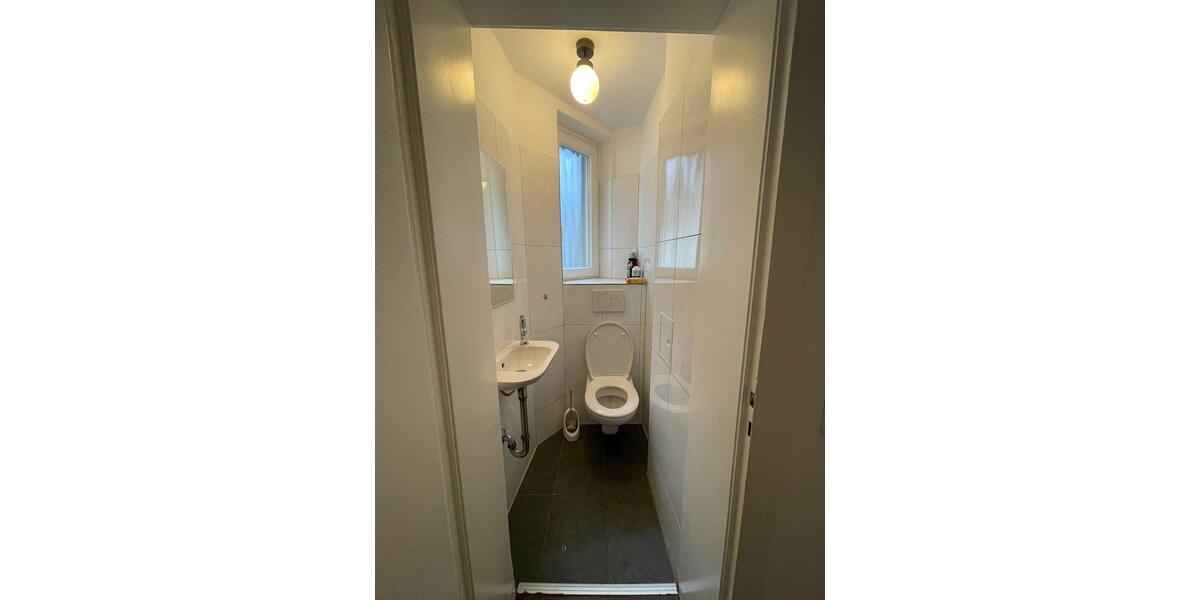 Wohnen auf Zeit Wiesbaden - 1 Zimmer, 98 m&sup2;, 450&euro; | Angebot:24392174