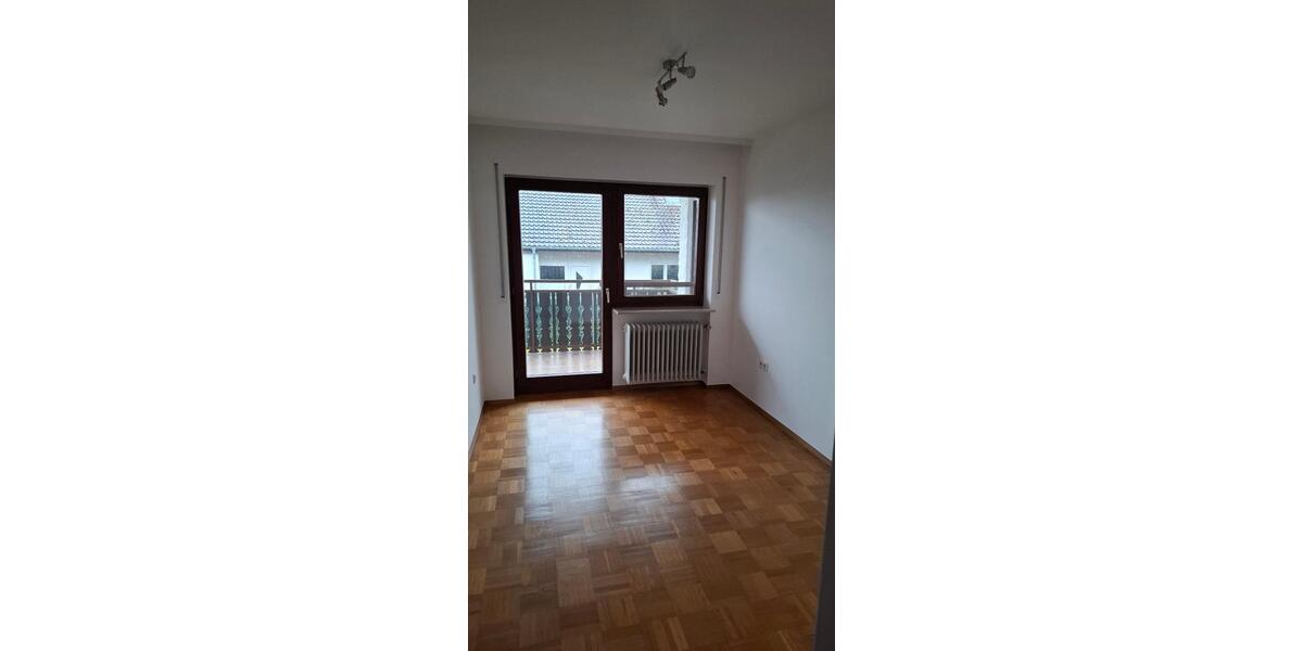 Erdgeschoßwohnung Rottenburg am Neckar - 5 Zimmer, 115 m&sup2;, 1.240&euro; | Angebot:25127528