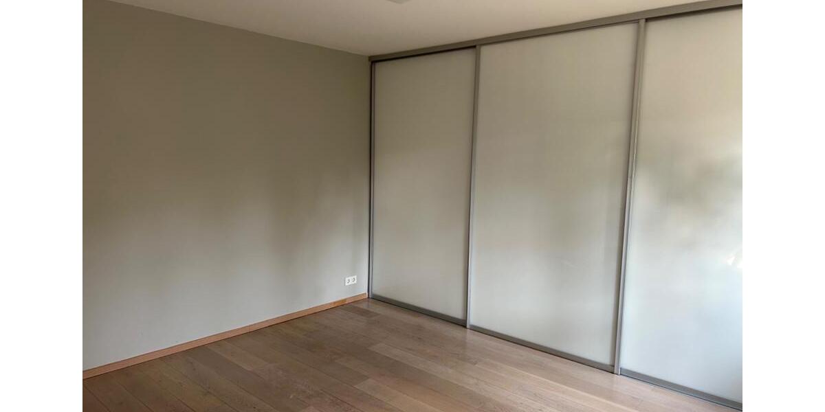Etagenwohnung Wiesbaden Nordost - 2 Zimmer, 77 m&sup2;, 1.100&euro; | Angebot:24654727
