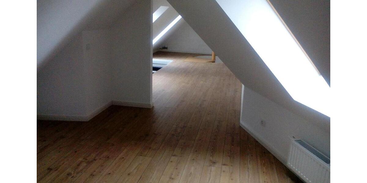 Dachgeschoßwohnung Köthen (Anhalt) - 3 Zimmer, 96 m&sup2;, 550&euro; | Angebot:25891817