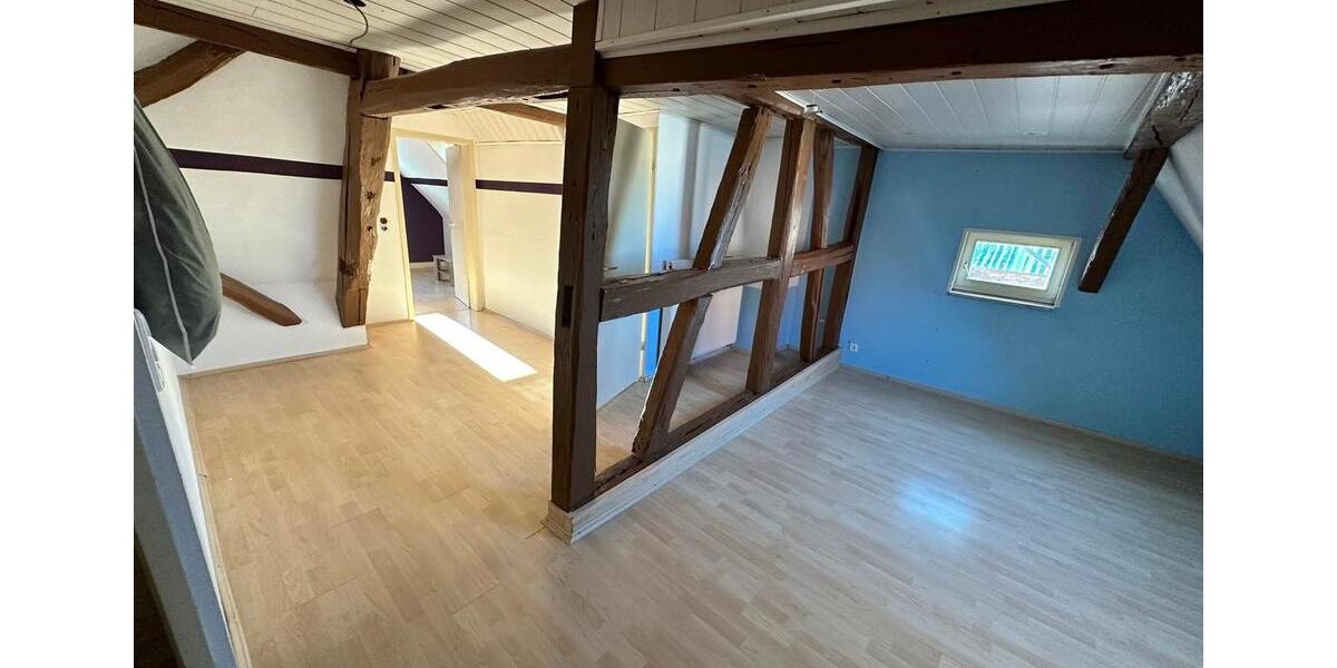 Etagenwohnung Eberstadt - 4 Zimmer, 100 m&sup2;, 1.290&euro; | Angebot:25989282