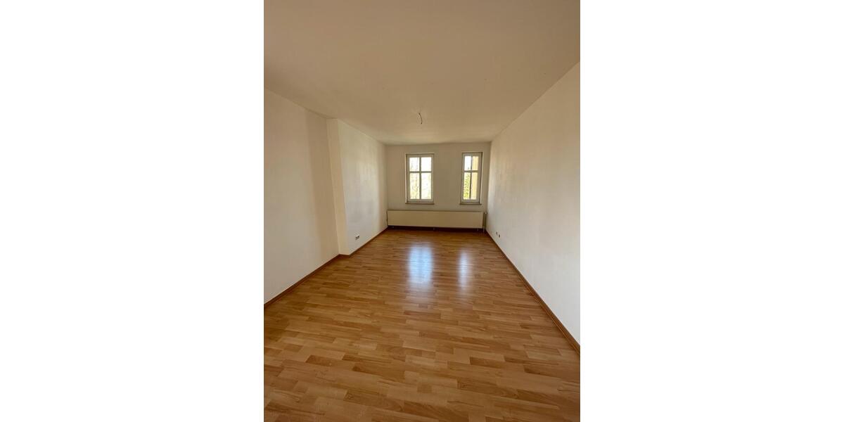 Etagenwohnung Neuhaus am Rennweg - 3 Zimmer, 116 m&sup2;, 875&euro; | Angebot:24641557