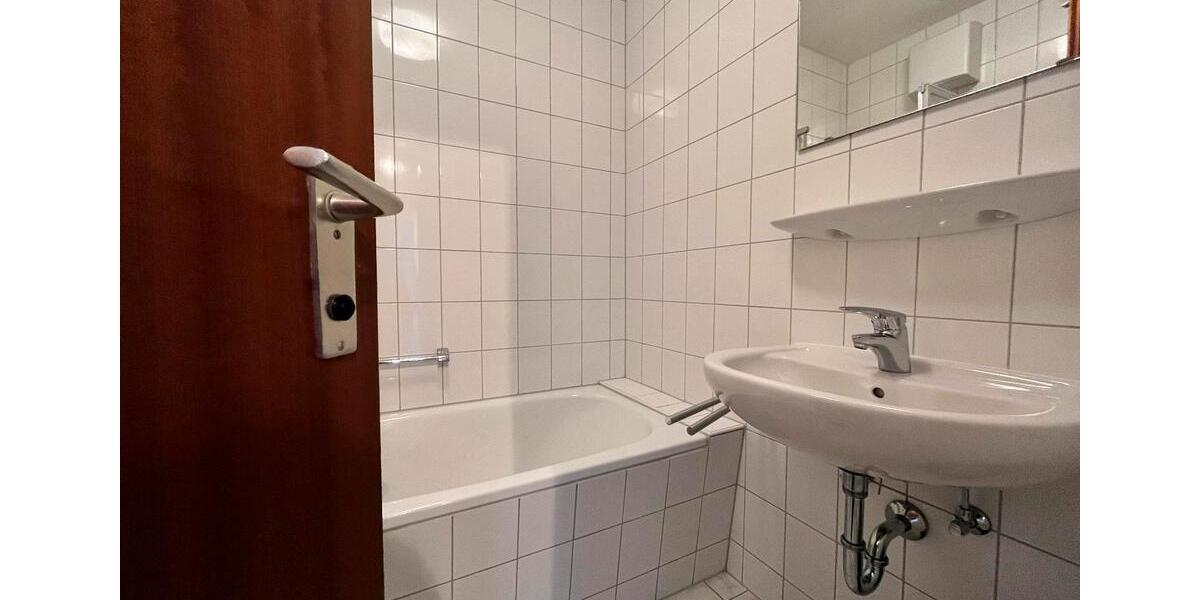 Helle gepflegte 3-Zimmer-Wohnung im Herzen von Bergen 3 zimmer